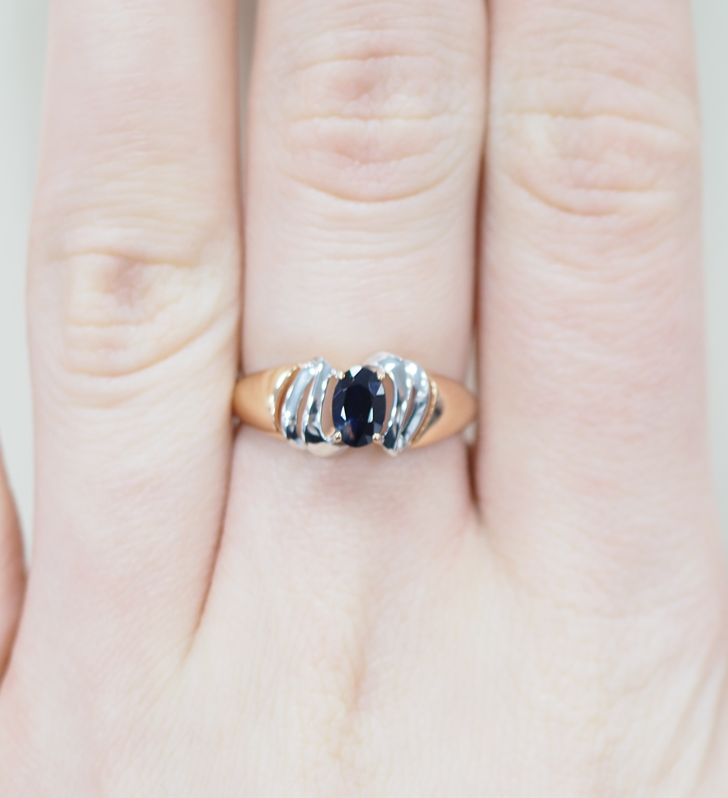 Серебряное кольцо 925 пробы; вставки 1 Сапфир U/2 0,627;